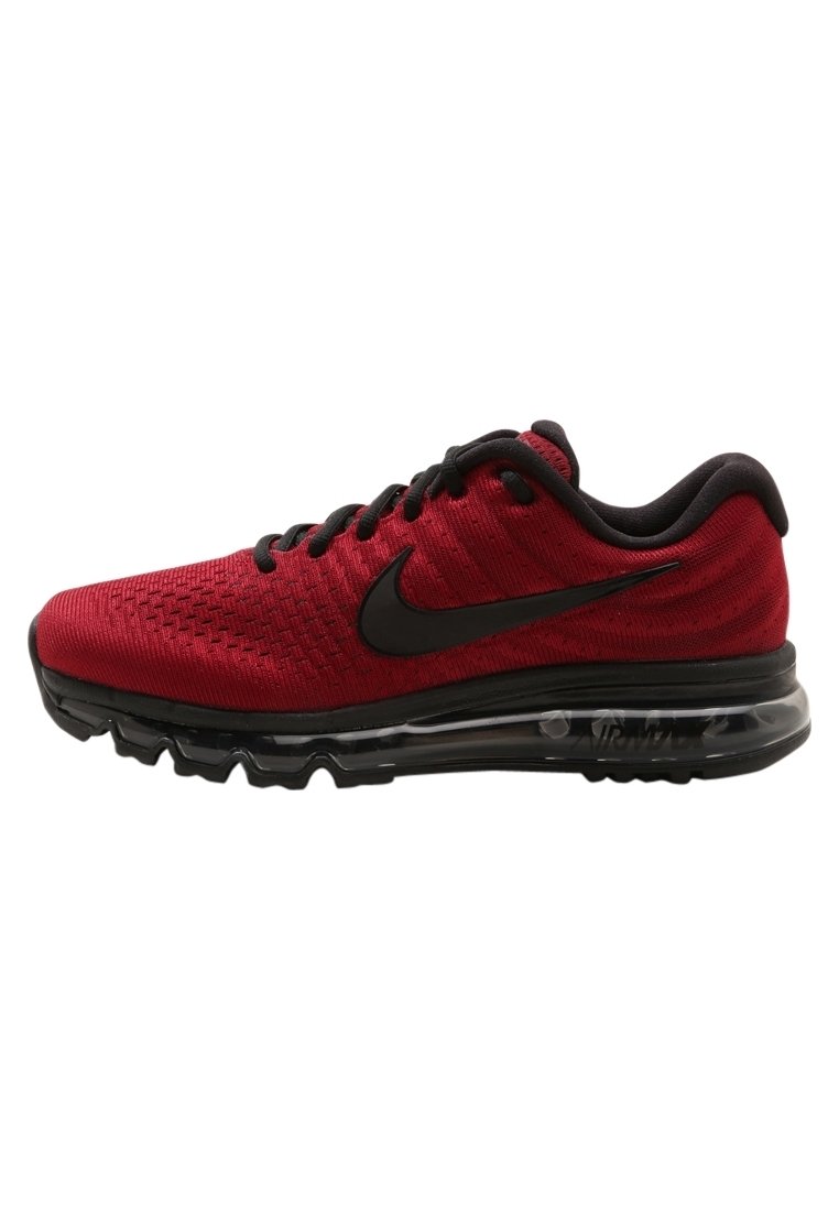 Červená sportovní bota s texturovaným pleteným svrškem, černým logem Nike, černými tkaničkami, polstrovaným límcem a viditelnou vzduchovou polstrovanou jednotkou v podešvi.