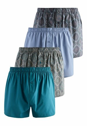 Vier Herrenboxershorts mit elastischem Bund in einfarbigem Türkis, einfarbigem Hellblau und zwei mit blau-grauen gemusterten Designs, mit vorderer Knopfleiste.