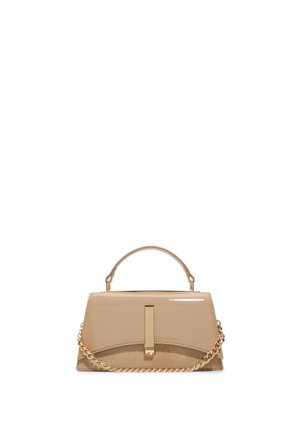 Beige patent leather handbag with top handle and detachable gold chain strap, featuring a central gold clasp closure.