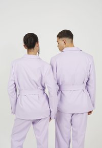 LEGACY STUDIOS MARGE UNISEX - Bleizeris - lilac