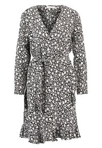 Vestido wrap floral en blanco y negro con mangas largas, escote en V, cintura ceñida con cinturón, dobladillo con volantes y patrón floral disperso en toda la prenda.