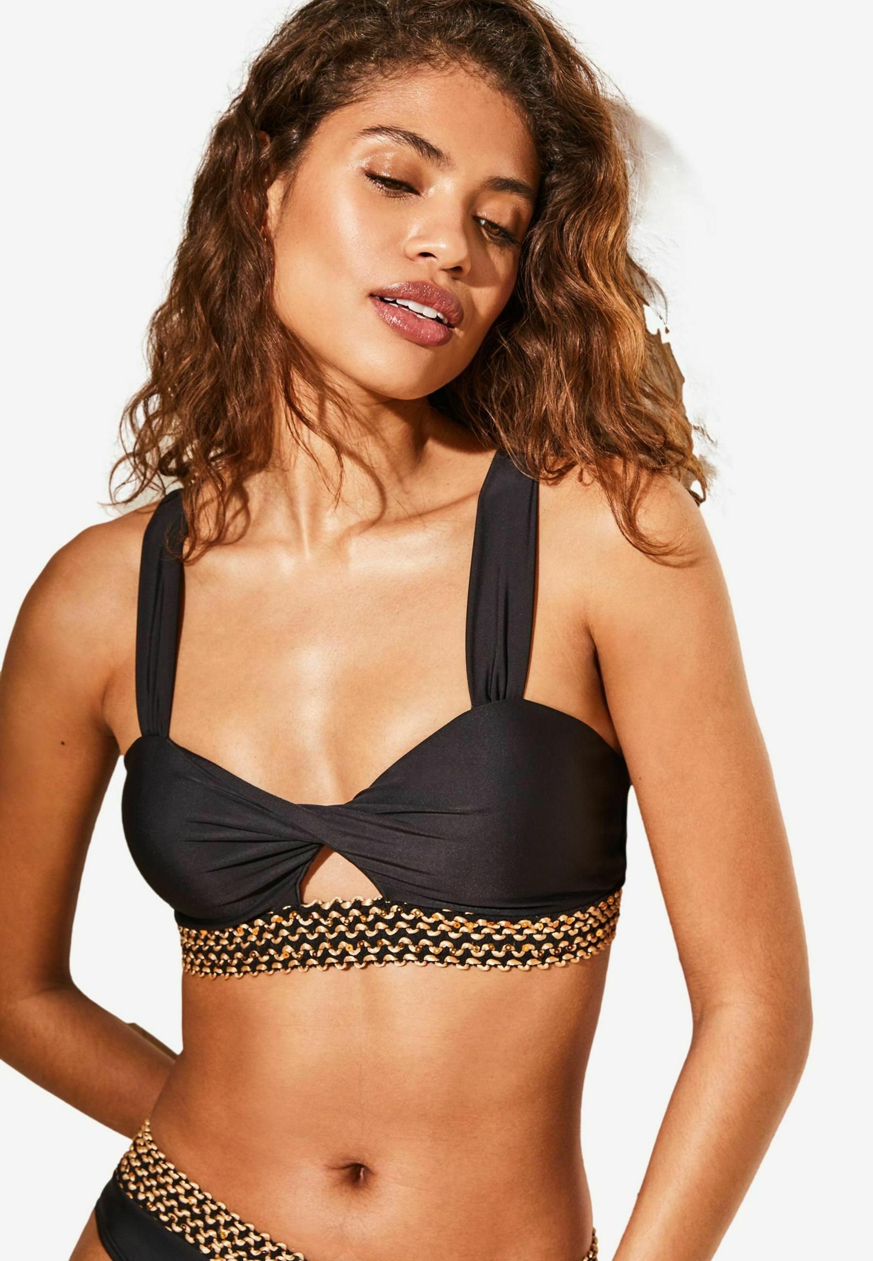 Lipsy TWIST FRONT CUT OUT REGULAR FIT Top de bikini black