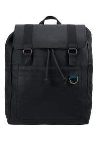 Svart läderryggsäck med texturerad yta, två framremmar, dragsnärmning och metallbeslag. Inkluderar en framficka och ögla.