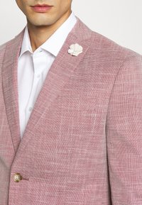 Isaac Dewhirst SYLVESTER SET - Κοστούμι - pink