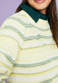 Esprit Sweter
