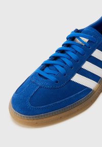 adidas Originals HANDBALL SPEZIAL UNISEX - Sneakers - team royal blue/gum