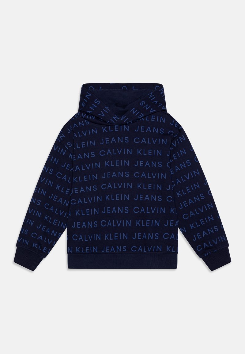 Marinblå Calvin Klein hoodie med heltäckande upprepade texten "Calvin Klein Jeans" i ljusare blå.