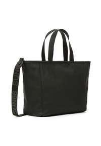 Borsa a tote nera in materiale sintetico con due manici superiori e una tracolla rimovibile, caratterizzata da una superficie testurizzata e dettagli del logo in contrasto.