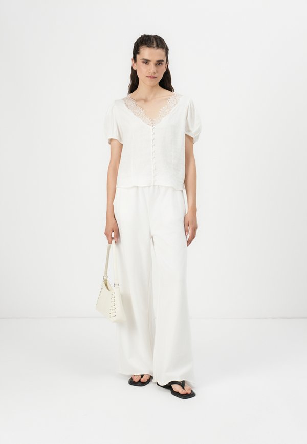 V NECK LACE TRIM - Blouse4