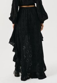 Laurella sukňa v tvare A - black