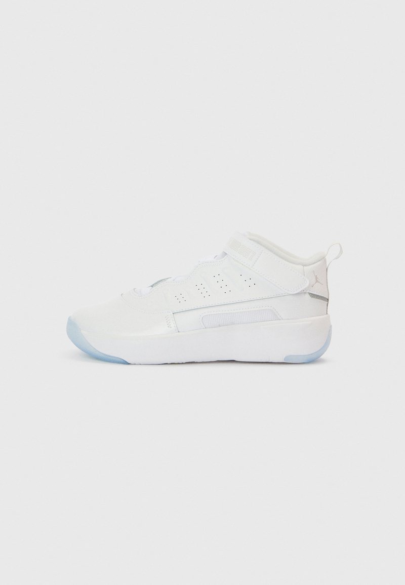 Jordan JORDAN MAX AURA 7 UNISEX - Sneaker low - white/vast grey/weiß ...
