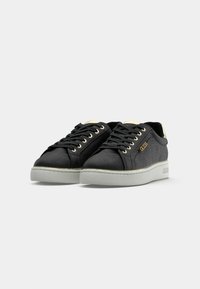 Guess BECKIE - Trainers - schwarz