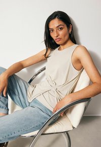 Next BOW DETAIL SLEEVELESS .  - REGULAR FIT - Top - ecru
