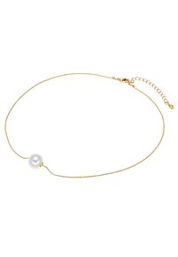 Aukso grandinėlės kaklo papuošalas, kuriame yra vienas apvalus baltas perlas, turintis subtiliai tekstūruotą apdailą ir užsegimą su pailginimo grandinėle.