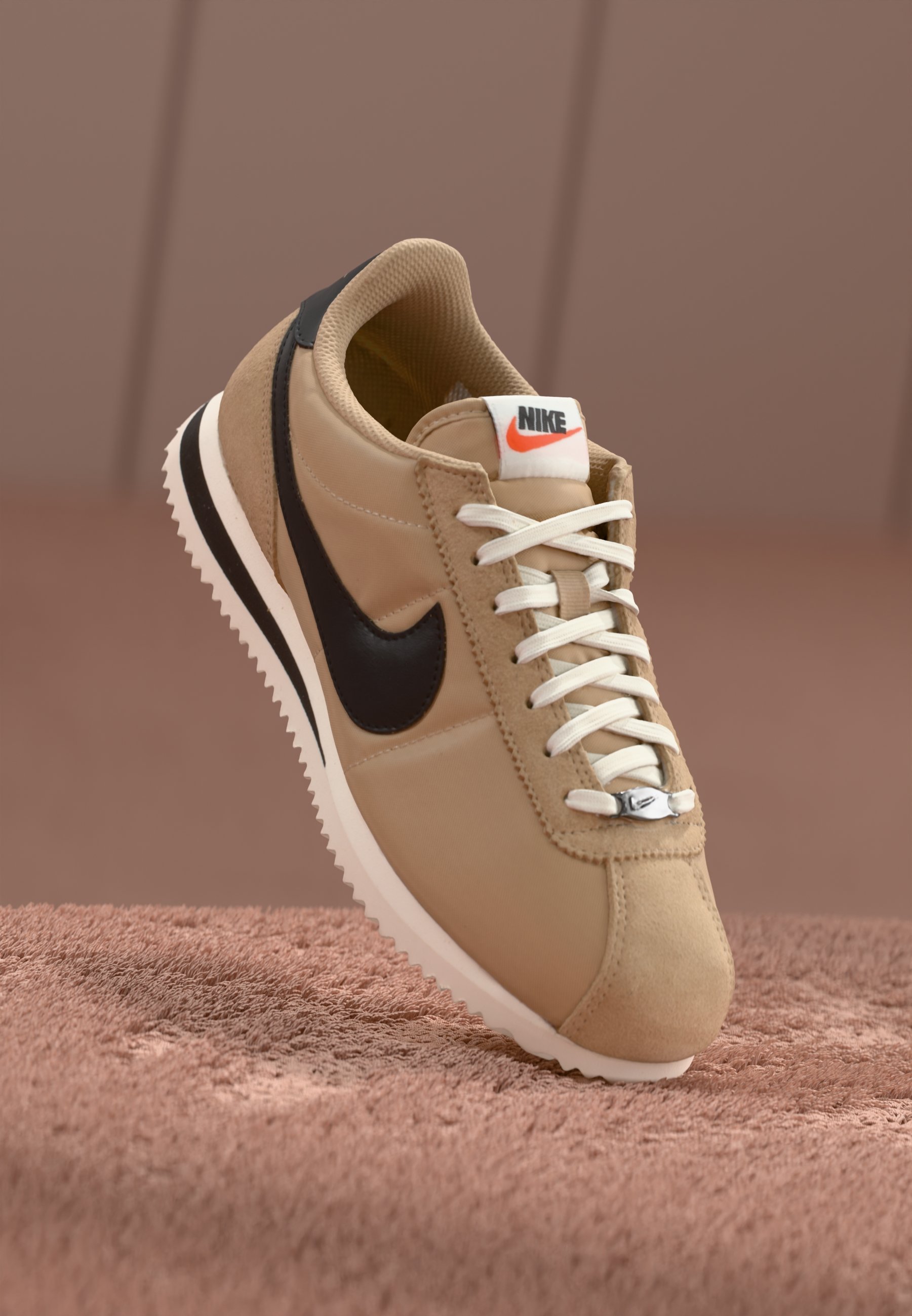 Nike Sportswear CORTEZ SE - Trainers - desert/black/sail