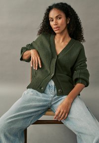 Next SOFT TOUCH SEAM DETAIL  - Vest - green khaki olive