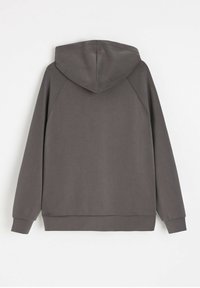 Szara bluza z kapturem o gładkiej fakturze, z raglanowymi rękawami i kieszenią kangurką. Posiada prosty, minimalistyczny design.