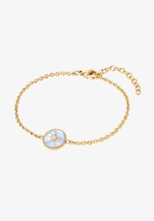 Pulsera de cadena de oro con una piedra ovalada azul con un diseño de estrella y un pequeño acento claro. Cadena ajustable con cierre de gancho.