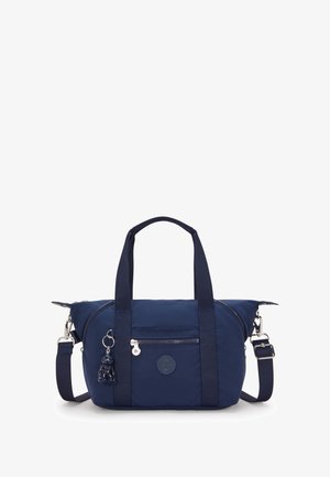 Borsa a mano in nylon blu navy con doppi manici, tracolla regolabile, tasca anteriore con zip, patch rotondo con logo e un piccolo charm decorativo.