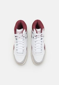 Reebok Classic Matalavartiset tennarit - white
