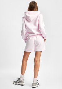 Caspara Hoodie - millenial pink