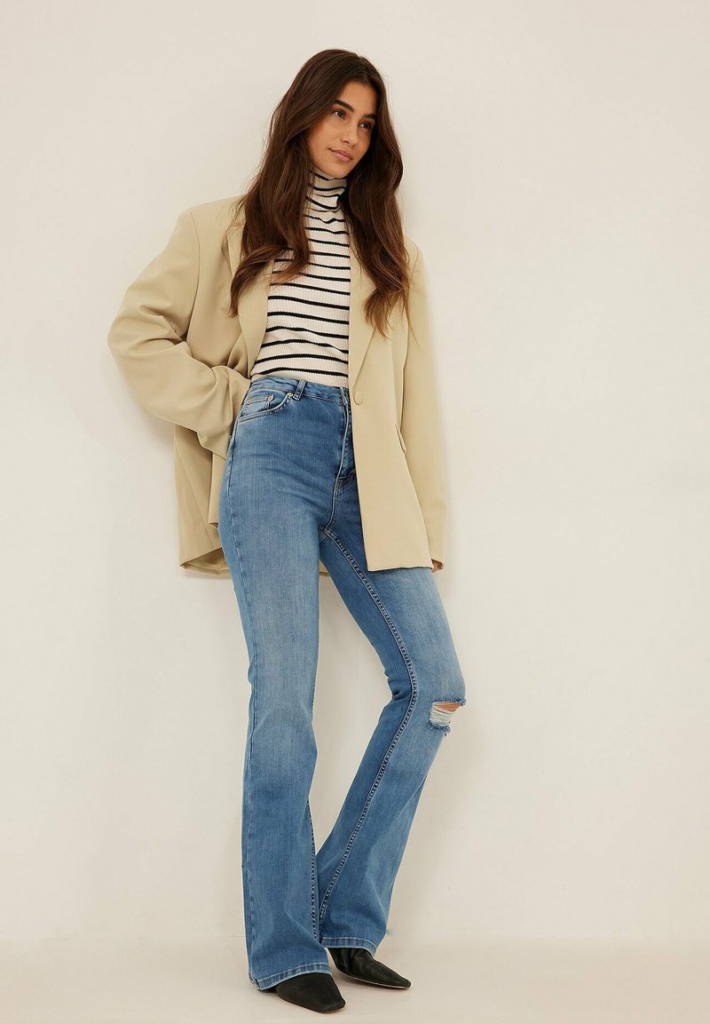 NA-KD Bootcut jeans blauw