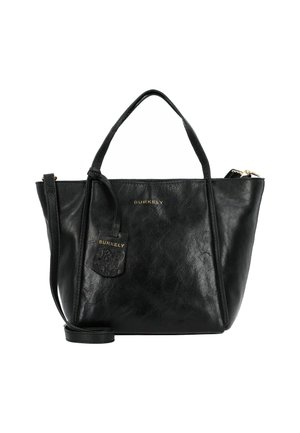 Borsa tote in pelle nera con doppio manico superiore, una tracolla removibile e dettagli in oro. Presenta un'etichetta con design impresso e branding.