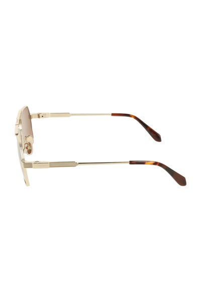 Dunne zonnebril met gouden metalen montuur, bruine verlopende glazen en tortoise schildpaddenkleurige uiteinden aan de gebogen pootjes.