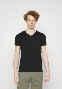 Tommy Hilfiger CORE SLIM V NECK TEE - T-Shirt basic - black