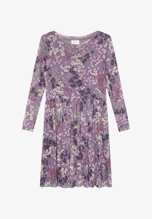 Sukienka z długim rękawem w lawendowym kolorze z kwiatowym wzorem przedstawiającym różowe, białe i zielone kwiaty. Rozkloszowany dół z marszczonymi szwami. Miękka tkanina.