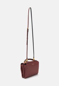 Coccinelle ARLETTIS - Handbag - bordeaux