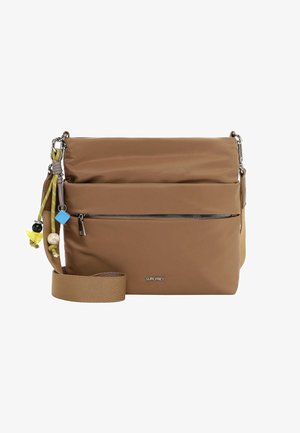 Borsa a tracolla in nylon marrone con tasca frontale con cerniera, tracolla regolabile e charm decorativi in tonalità gialle, verdi e blu.