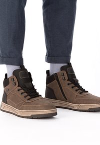 Rieker Botines con cordones - braun