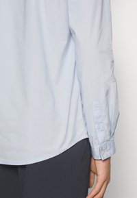 TOM TAILOR Marškiniai - light metal blue