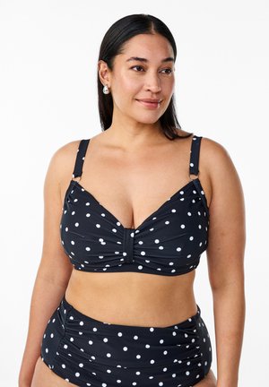 Svart bikini-set med prickigt mönster, med en snodd frontdesign, justerbara axelremmar och hög midja på underdelen med rynkade detaljer på sidorna.
