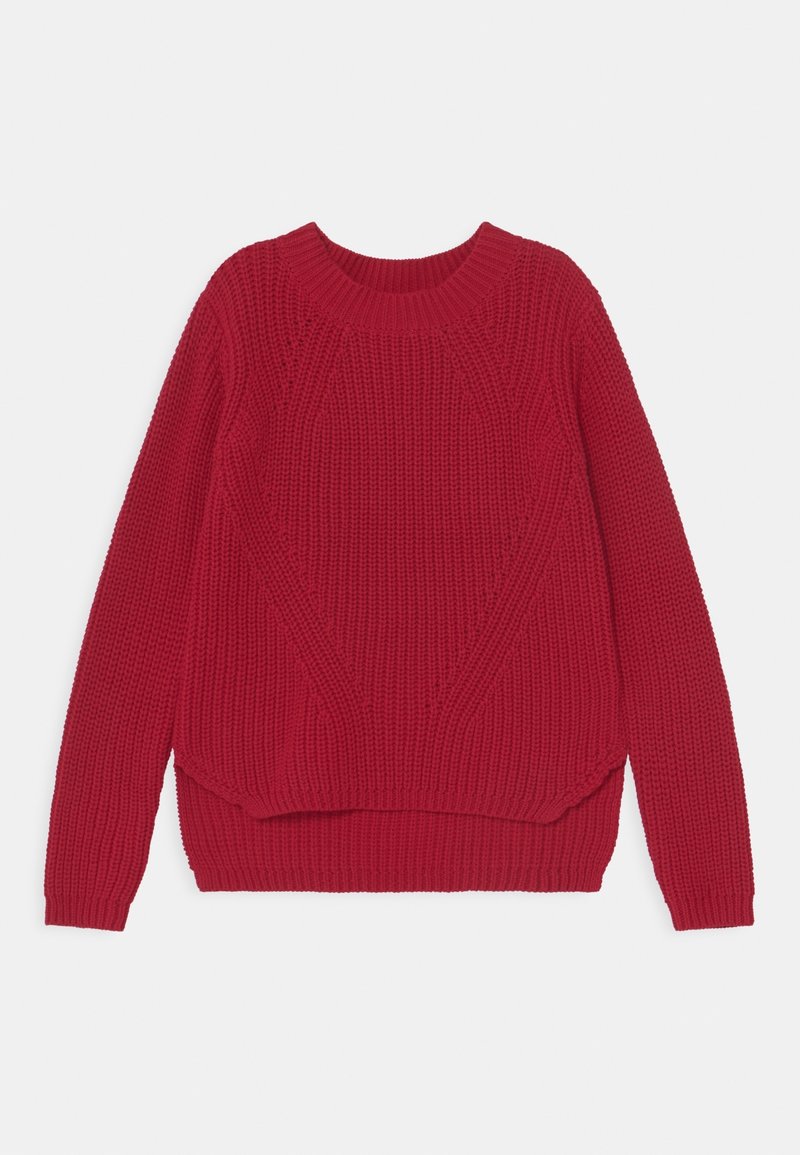 Maglione rosso lavorato a maglia con scollatura rotonda, texture a costine e orlo leggermente accorciato con dettagli distintivi a pannello diagonale.