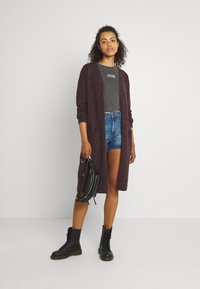 Vero Moda VMDOFFY LS LONG OPEN GA NOOS - Casaco de malha - port royale/black melange