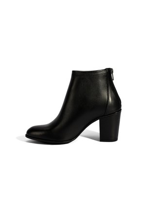Ankle Boot - black