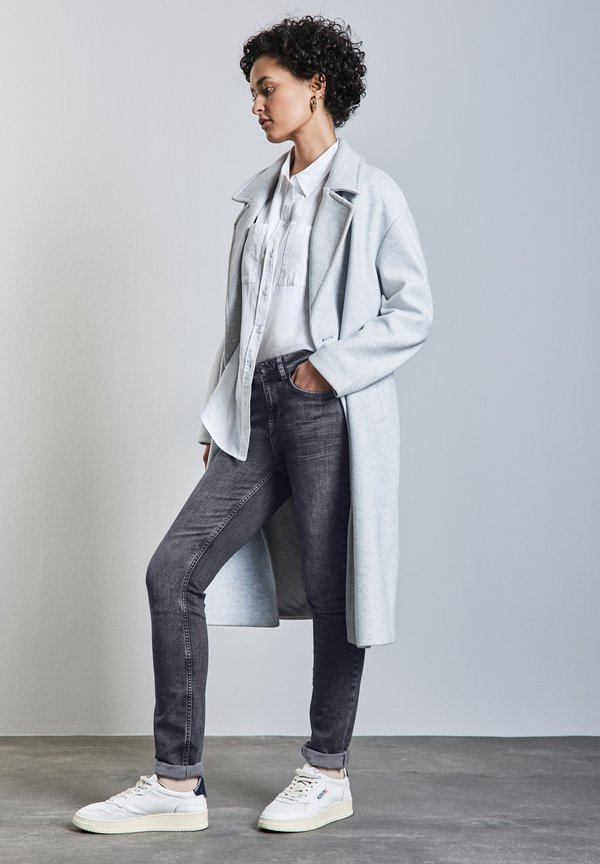 IM CASUAL FIT - Jeans Slim Fit - grau