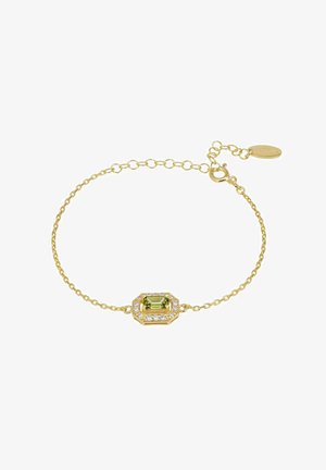 Bracelet délicat en chaîne d'or avec un pendentif central rectangulaire en pierre précieuse verte entourée de petites pierres claires et un fermoir ajustable en forme de homard.