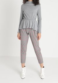 YAS Stickad tröja - mottled light grey