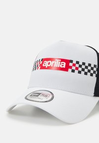 New Era APRILIA CHECKER PRINT TRUCKER UNISEX - Gorra - white/black
