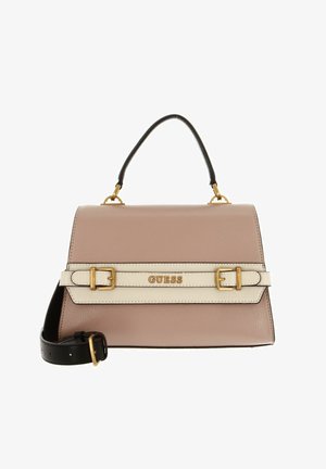 Sac à main en faux cuir rose avec un design structuré, accents en métal doré, une sangle crème et une sangle d'épaule noire adjustable.