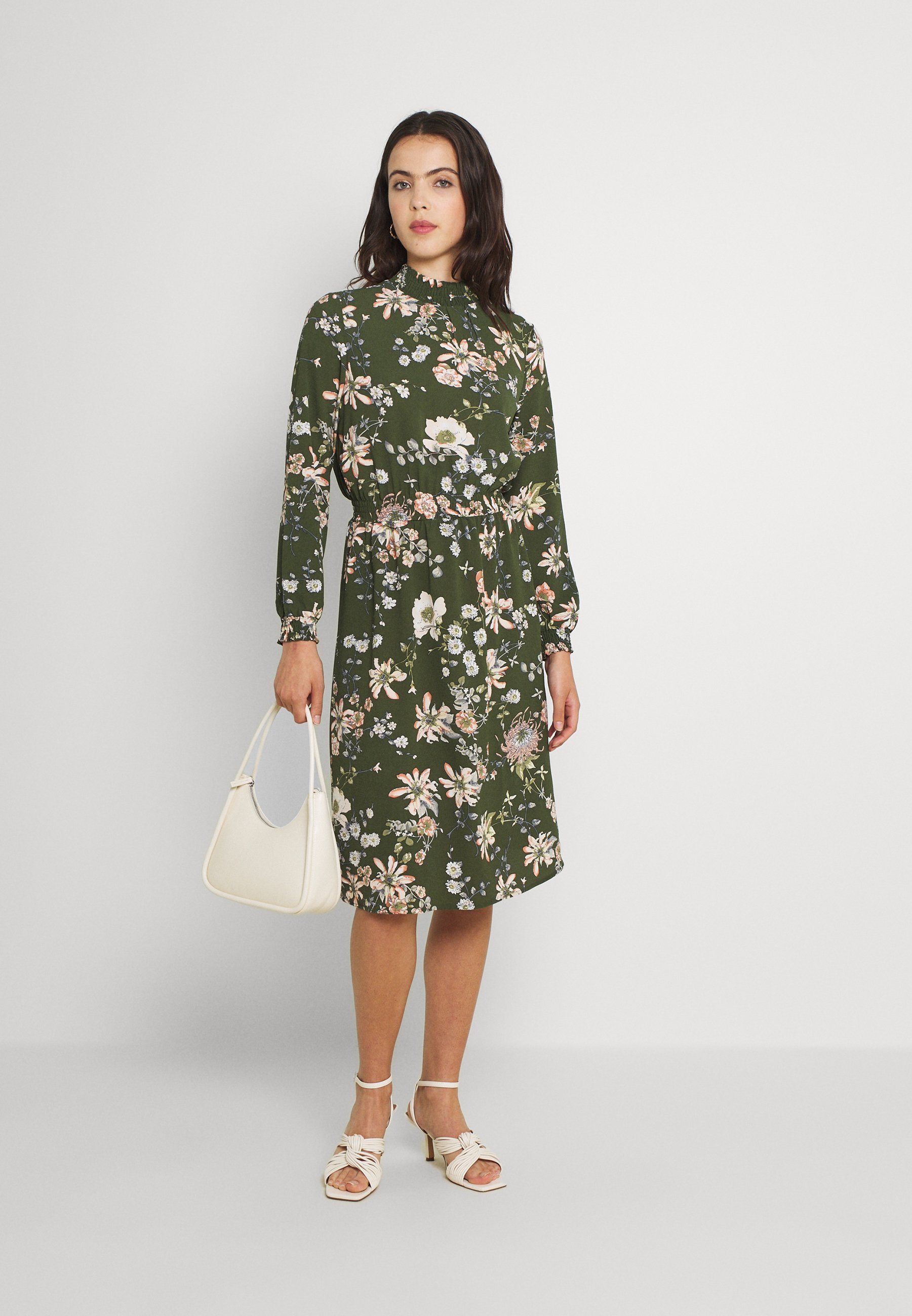 Women ONLNOVA LUX SMOCK DRESS - Day dress Women ONLNOVA LUX SMOCK DRESS - Day dress