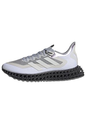 Sportlich gestalteter Schuh mit grauem Strick-Obermaterial, weißen Akzenten und einer strukturierten, schwarzen 3D-gedruckten Sohle. Verfügt über eine abgerundete Zehenform und eine verstärkte Ferse.