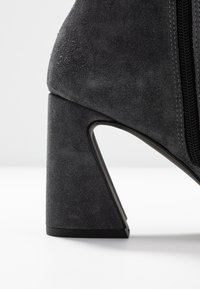 Zign Botines de tacón - dark grey