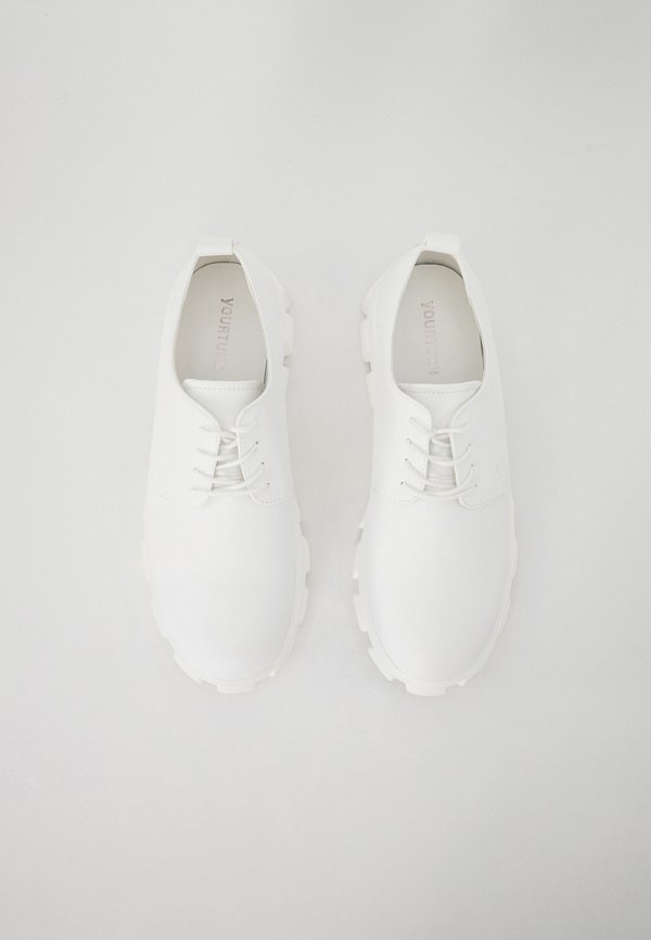 23146D 9 UNISEX - Casual lace-ups3