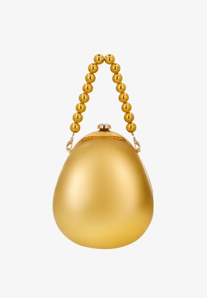 Błyszcząca złota torebka w kształcie jajka z koralikowym uchwytem i zapięciem na klips na białym tle.