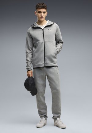 Puma, PUMATECH ELEVATED HOSE - Jogginghose - medium gray heather