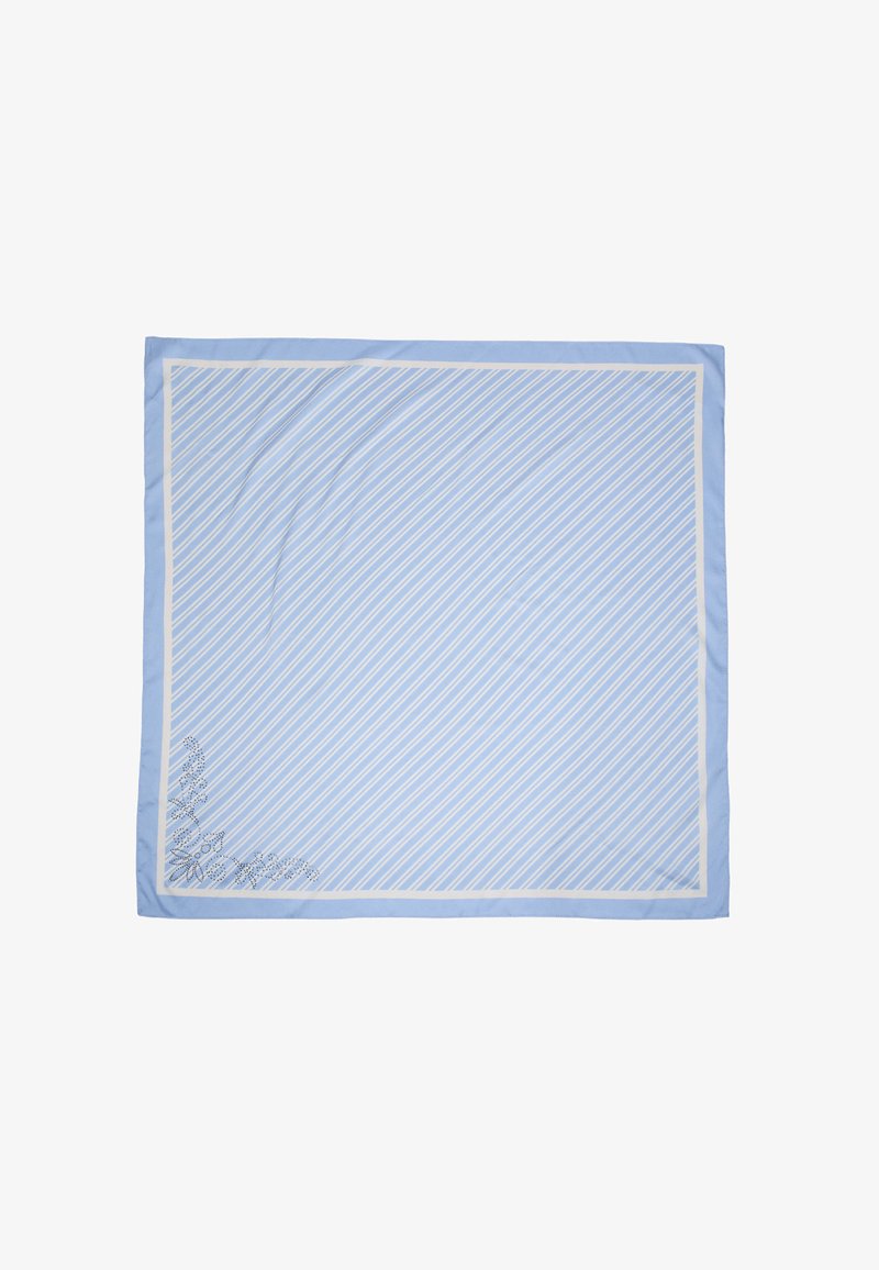Foulard carré bleu clair avec des rayures blanches diagonales et un petit motif floral dans le coin inférieur gauche.